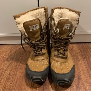 Ugg Adirondack II boots. Womens 8.5